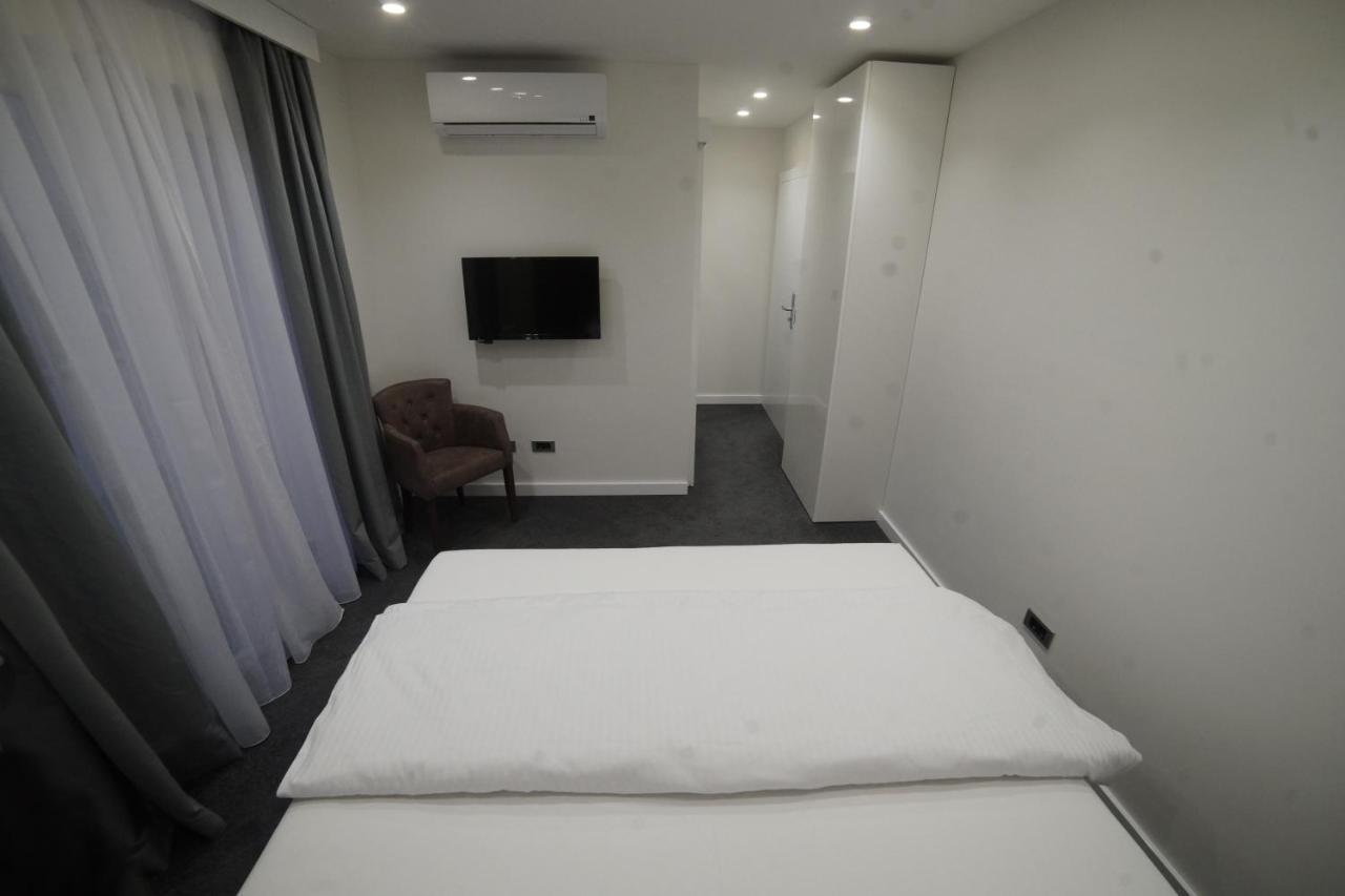 Forty Two Block A Hotel Zagreb Exterior foto